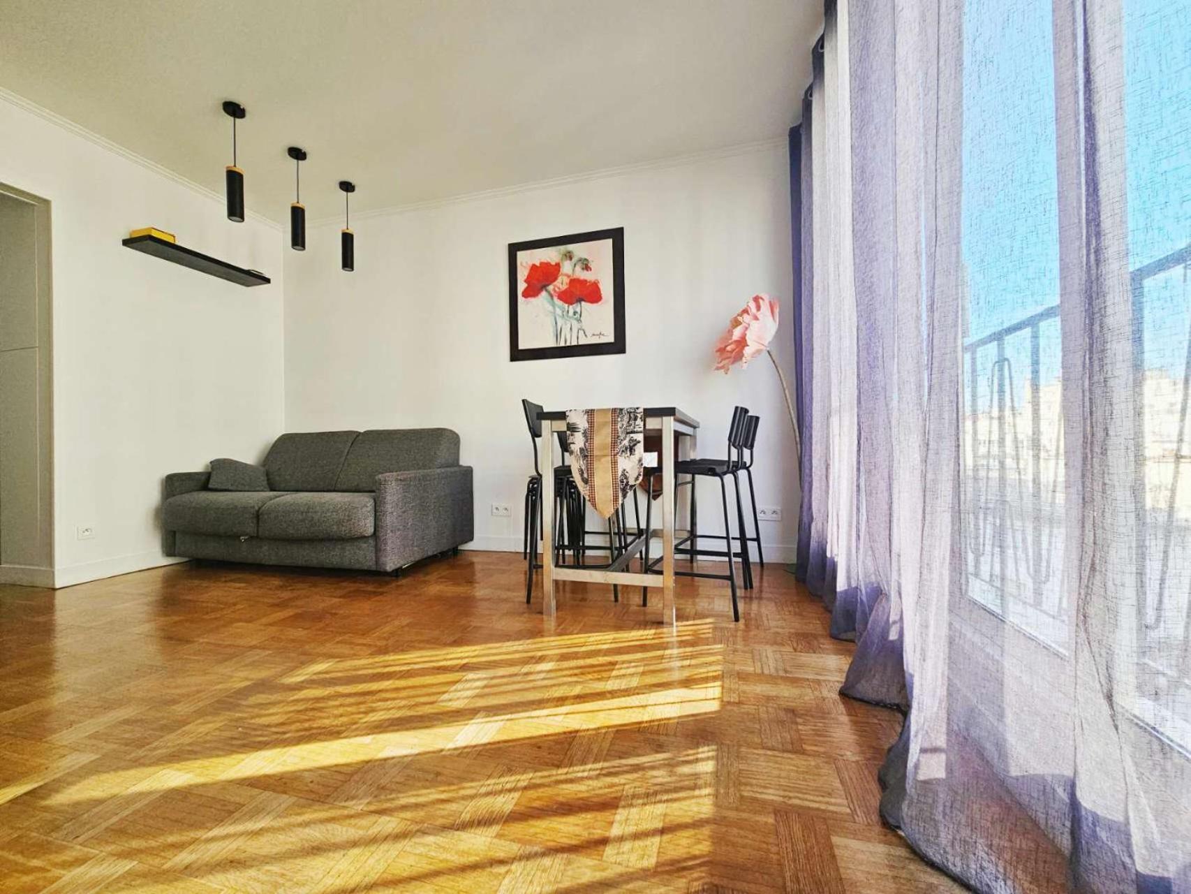 Lumieuse Charme A 15 Appartement Parijs